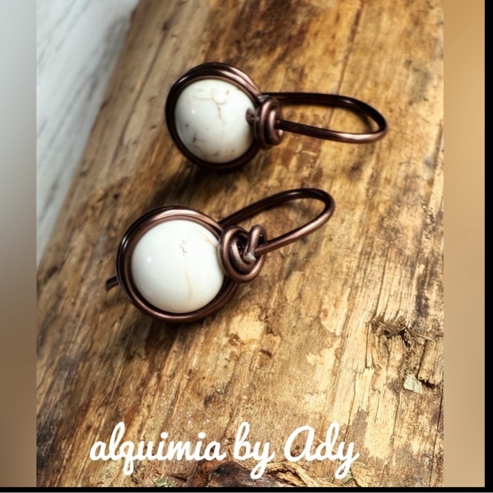 CREAM TURQUOISE BRASS EARRINGS